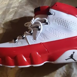 Jordan 9 retro